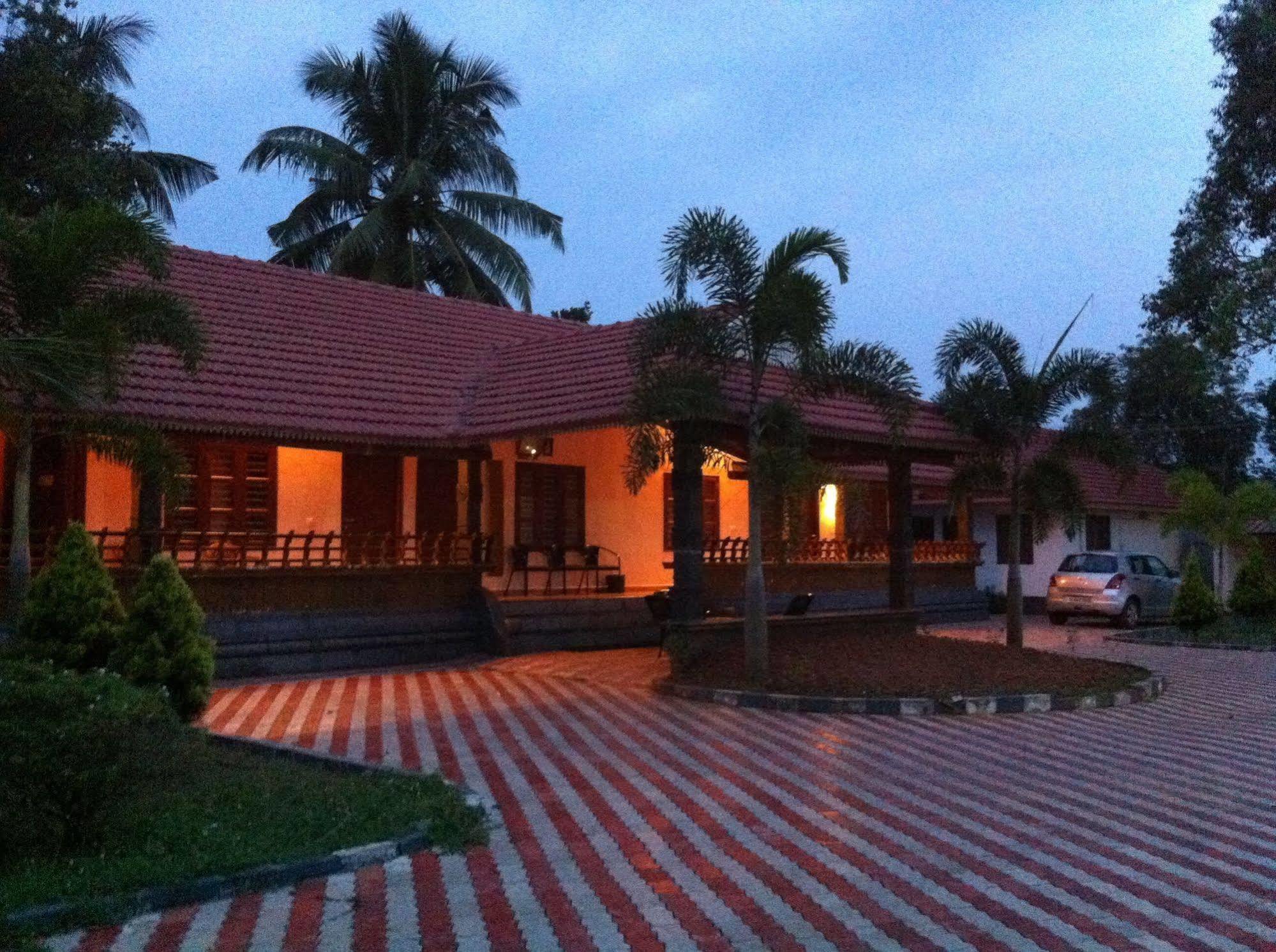 Baywatch Beach Resort Alappuzha Екстериор снимка