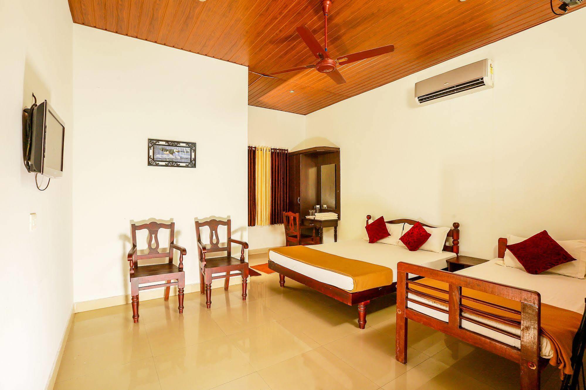 Baywatch Beach Resort Alappuzha Екстериор снимка